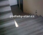 Lepené vinylové dílce na schody