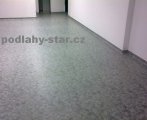 PVC s vytahovaným soklem do lišt