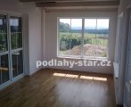 Třívrstvá dřevěná plovoucí podlaha